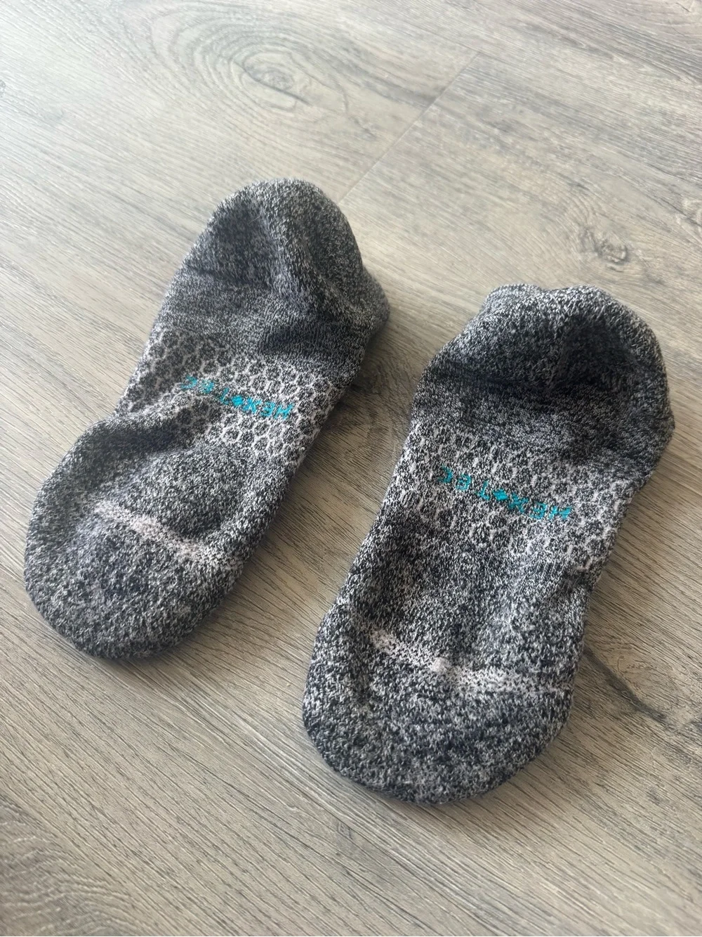 Bombas Athletic Low Socks (Grey)